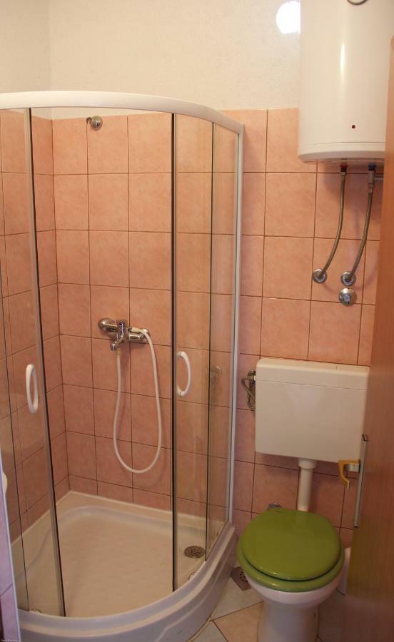 Apartmani Nada Seget Vranjica Eksteriør billede