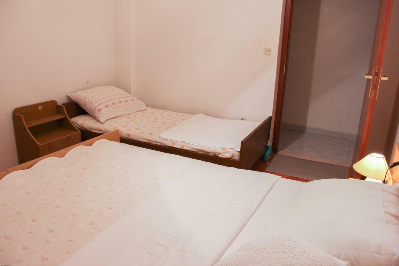 Apartmani Nada Seget Vranjica Eksteriør billede